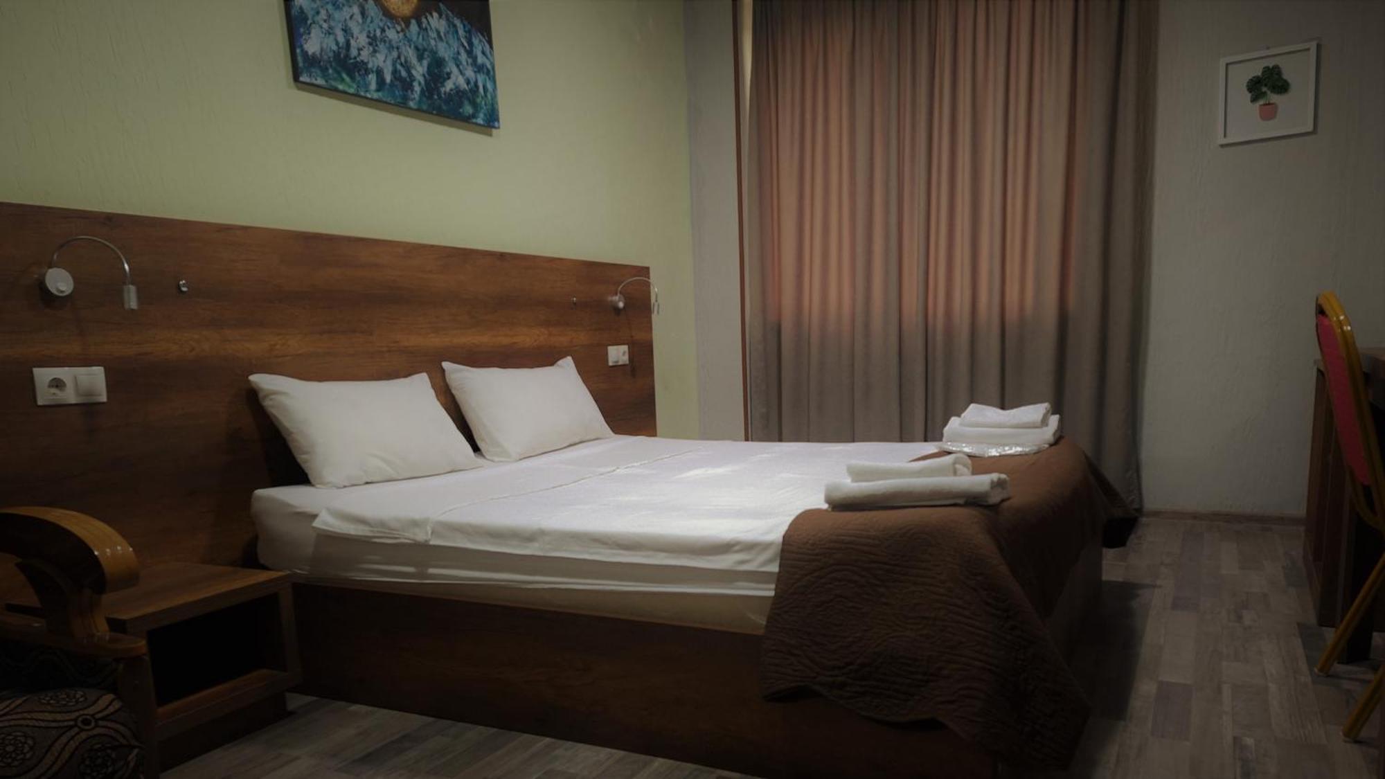 Hotel Georgian คูทายสิ ภายนอก รูปภาพ