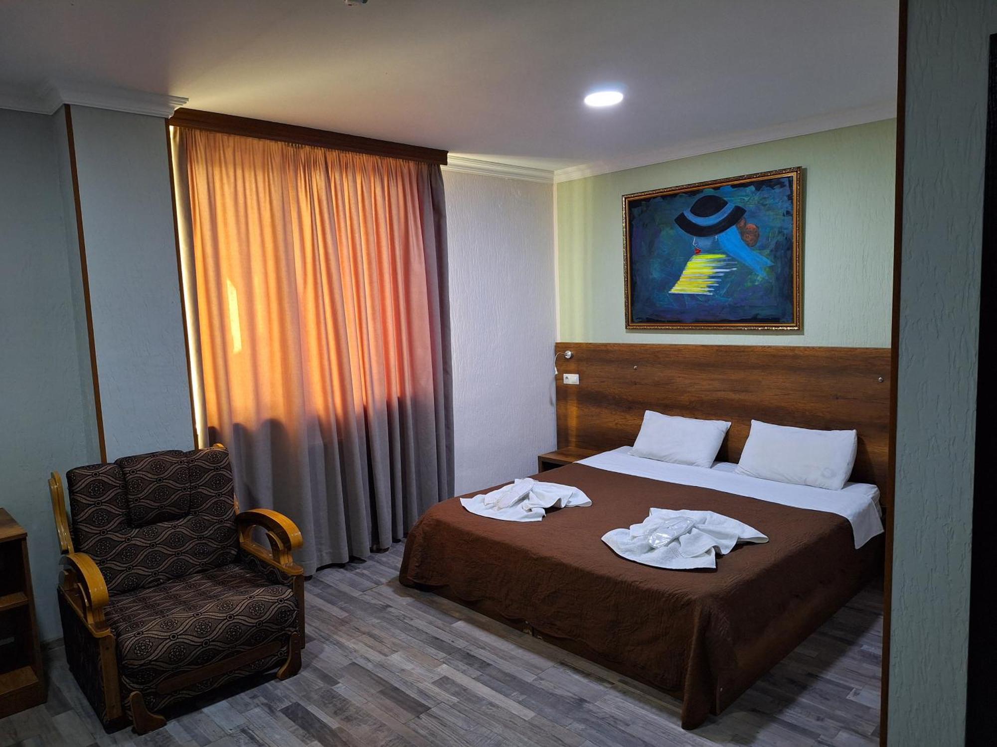 Hotel Georgian คูทายสิ ภายนอก รูปภาพ